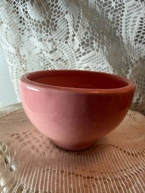 e: Vintage Bauer Pottery Pink 3" Custard Cup Ramekin - Unmarked Pink Gloss